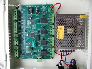 門禁機、門禁控制器